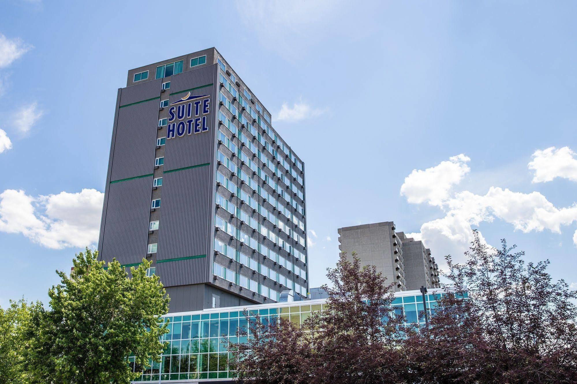 Campus Tower Suite Hotel Edmonton Exterior photo